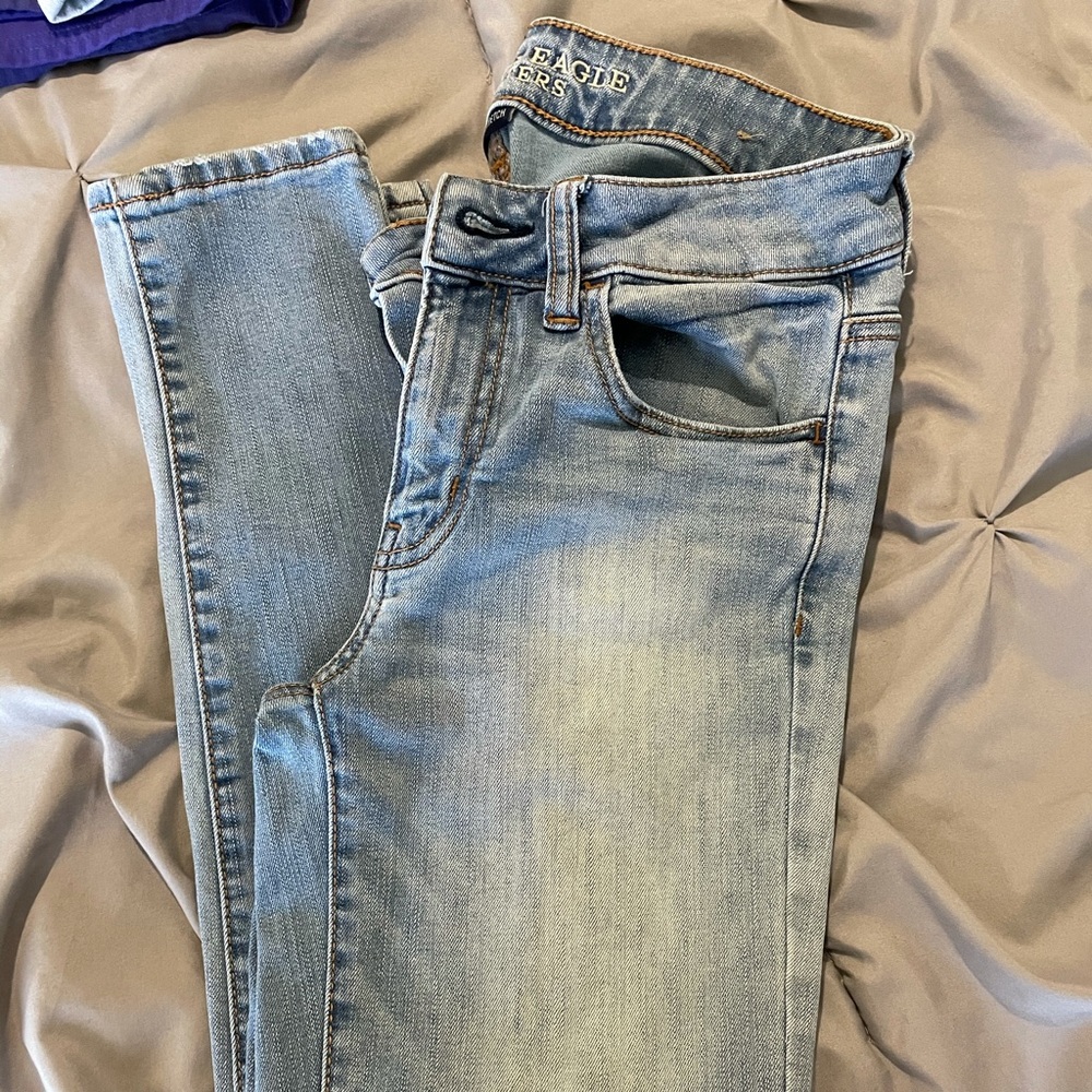 Womens American Eagle Lightwash Skinny Jeans